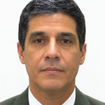 Dr. Guillermo Morales, traumatólogo y ortopedista venezolano especialista en cirugía articular