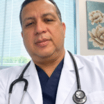 Dr. Marco Salmerón, médico venezolano especialista en neumología y medicina crítica